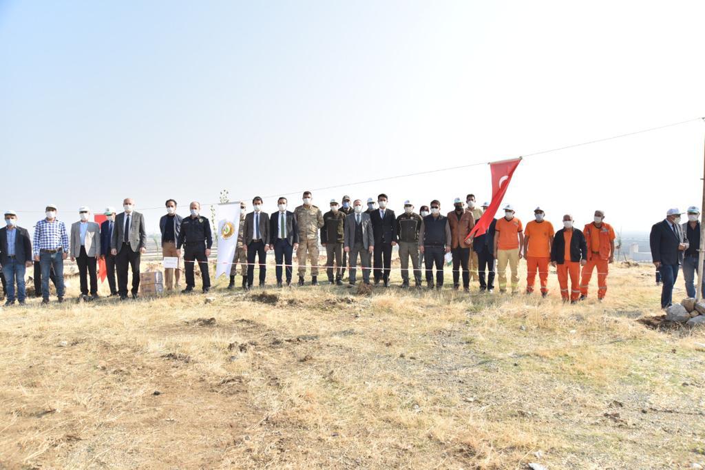 11 Kasım Milli Ağaçlandırma Günün^de Yüzlerce Ağaç ‘’Geleceğe Nefes Ol’’ Sloganıyla Toprakla Buluştu.