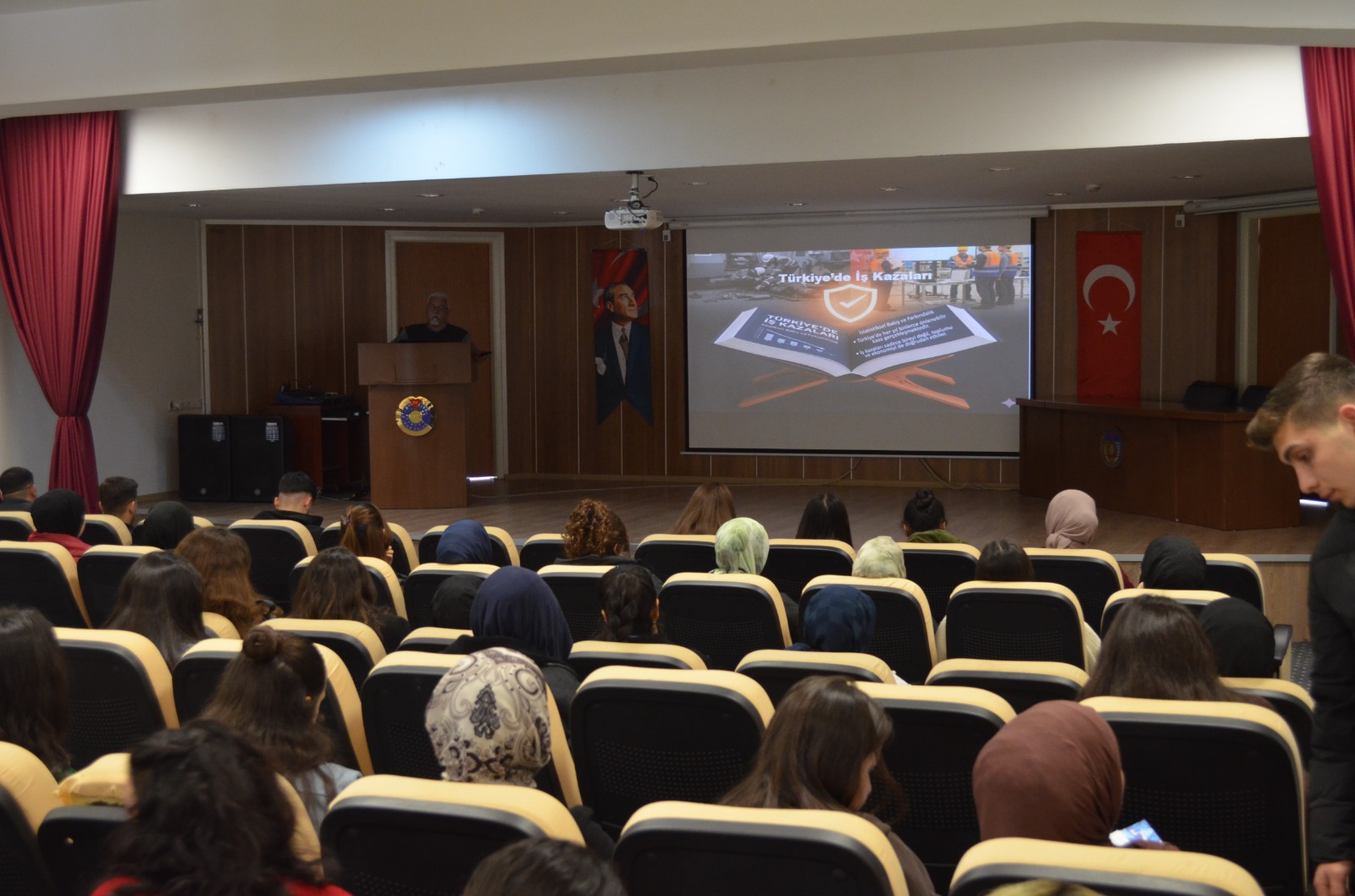 İŞKUR Gençlik Programı’na Katılan Öğrencilerimizin İş Sağlığı ve Güvenliği Eğitimleri Tamamlandı