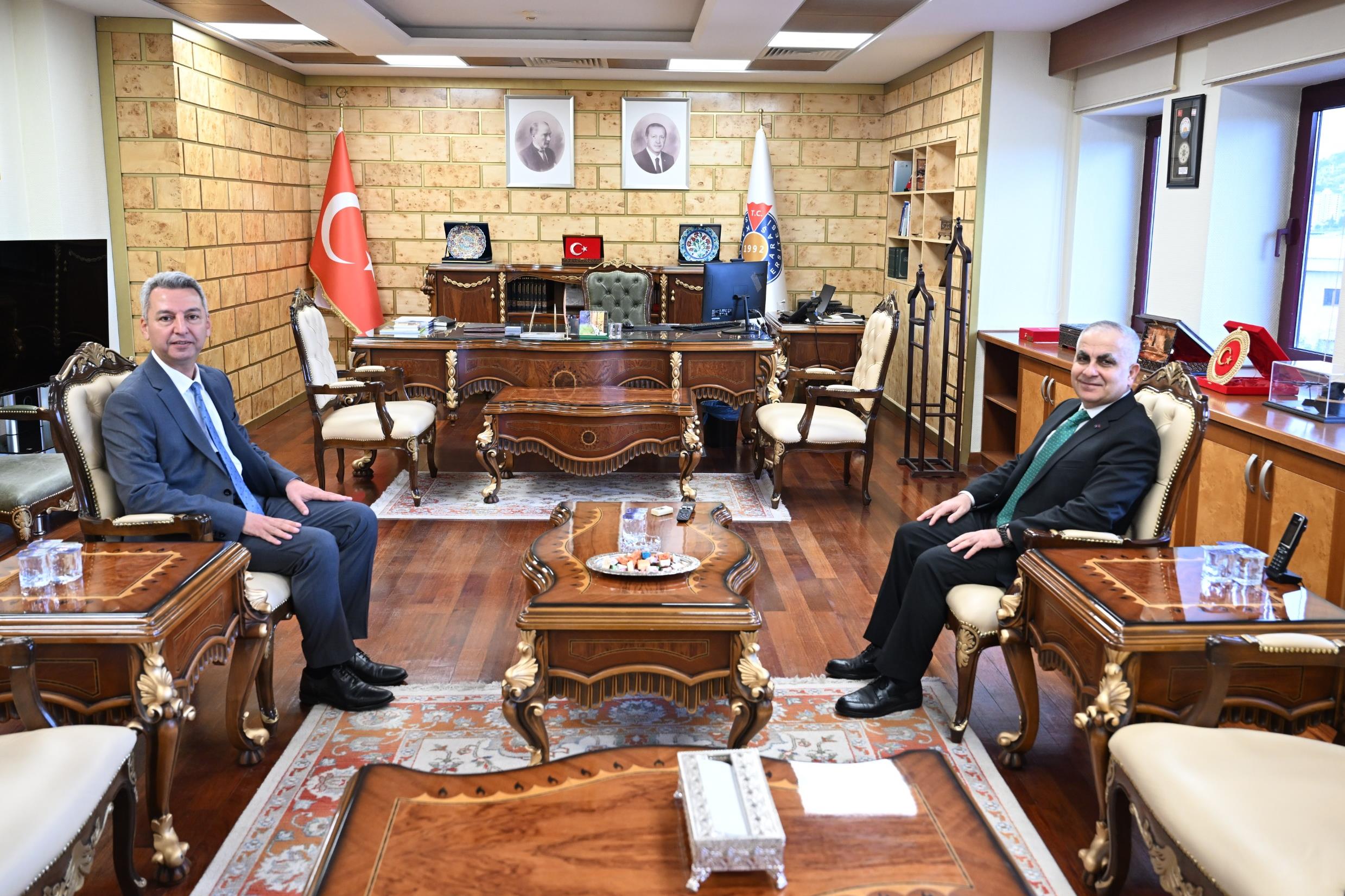 Gaziantep Üniversitesi Rektörü Prof. Dr. Sait Mesut Doğan’dan KSÜ Rektörü Prof. Dr. İbrahim Taner Okumuş’a Hayırlı Olsun Ziyareti