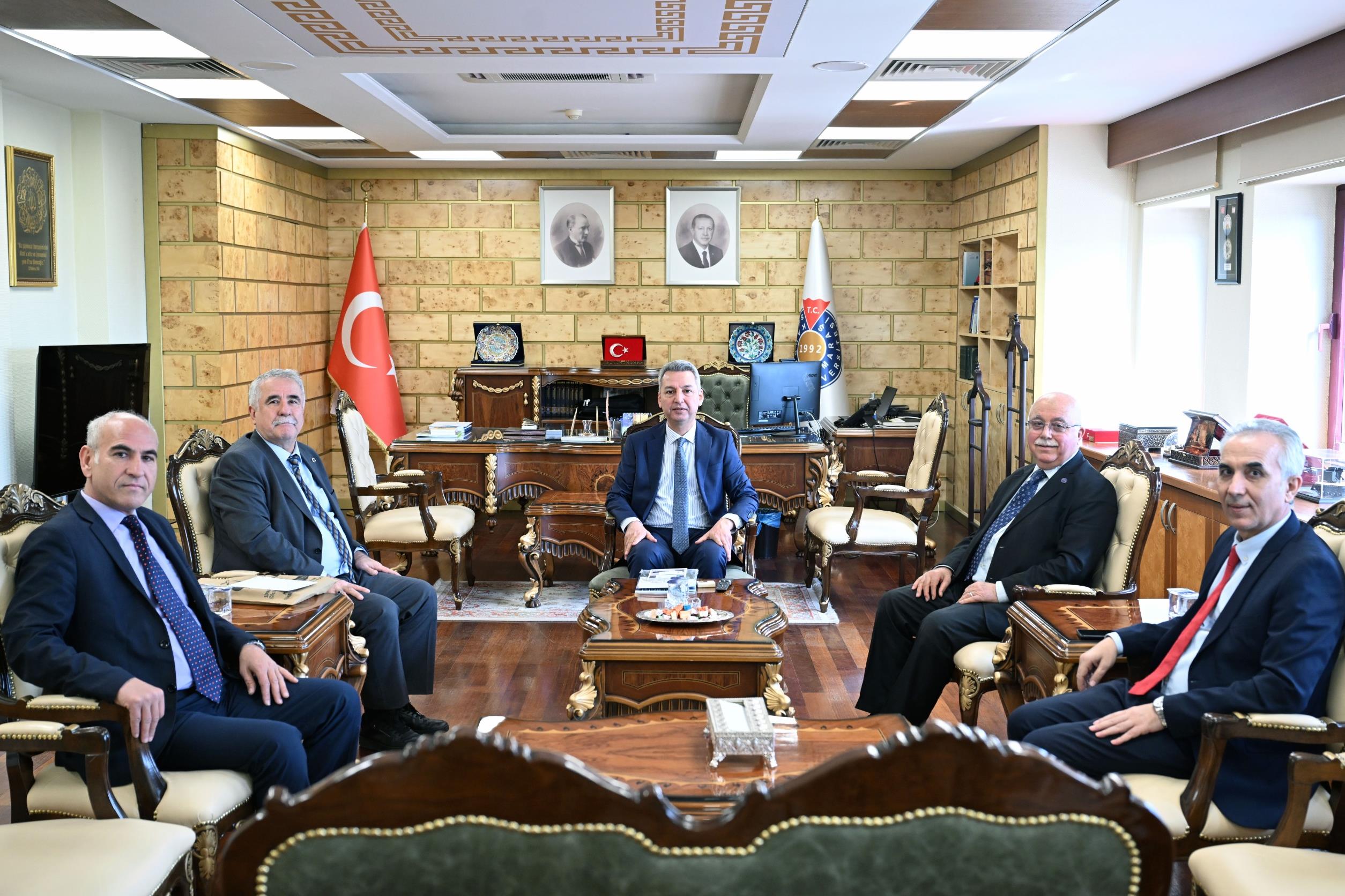 22. Dönem Kahramanmaraş Milletvekili Mehmet Ali Bulut’tan KSÜ Rektörü Prof. Dr. İbrahim Taner Okumuş’a Ziyaret