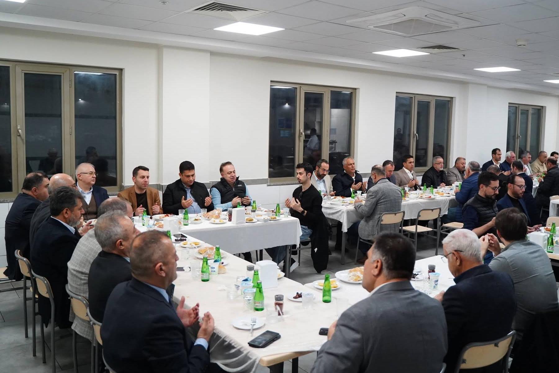 KSÜ Rektörü Prof. Dr. Mahmut Ak, Türkoğlu OSB İftar Programına Katıldı