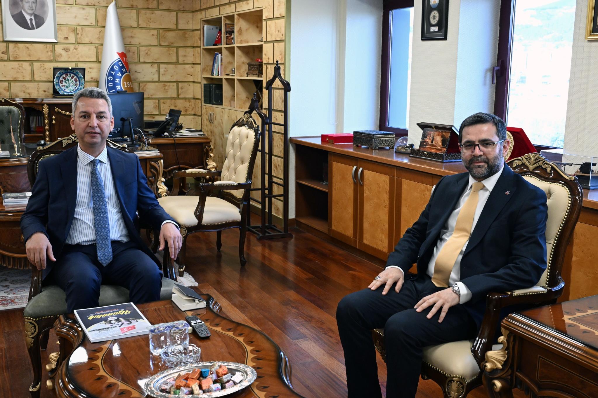 Öz Sağlık-İş Sendikası’ndan Rektör Okumuş’a Ziyaret