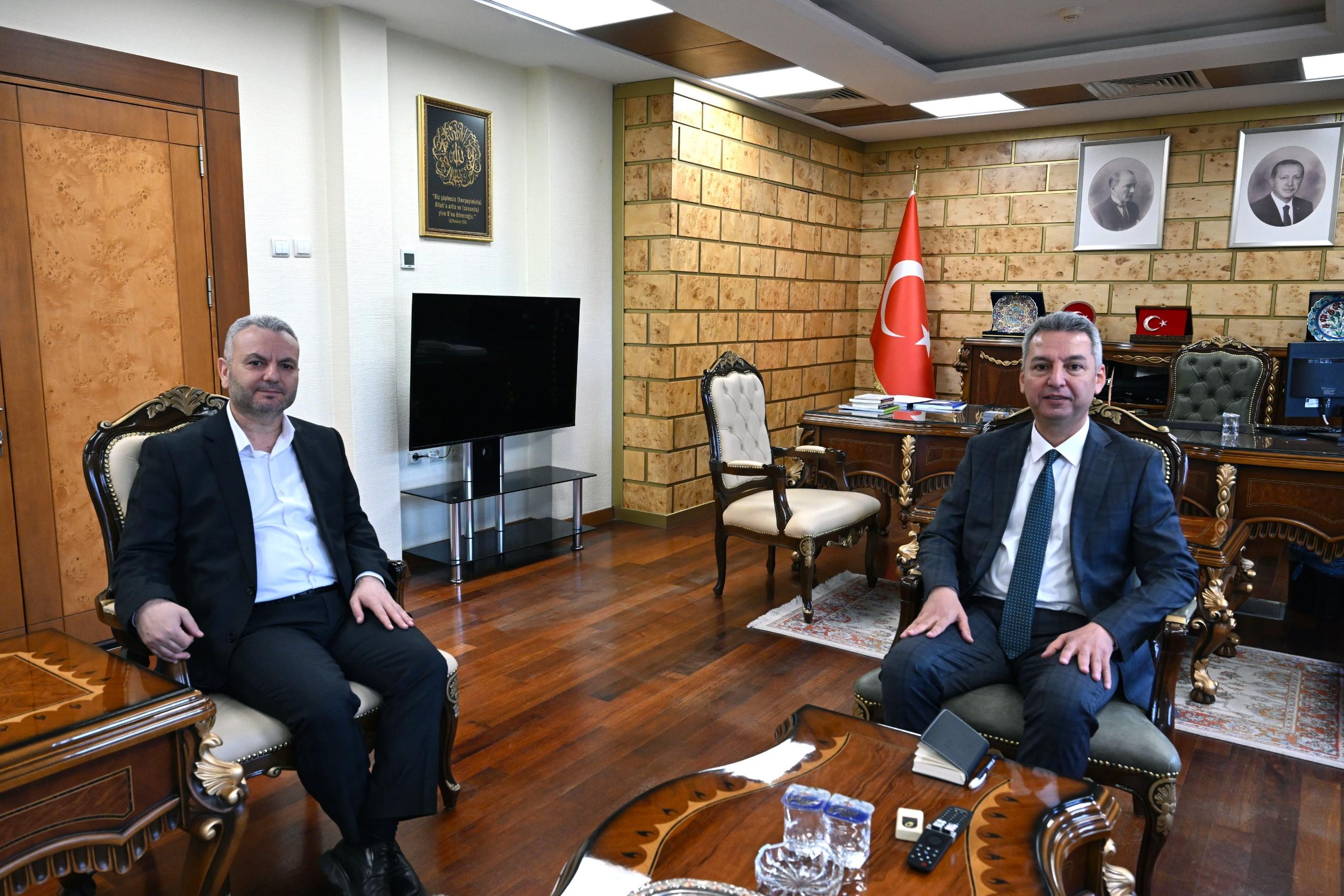 Eğitim-Bir-Sen Kahramanmaraş 2 No’lu Şube Başkanı Prof. Dr. Veli Aba’dan Rektör Okumuş’a Ziyaret