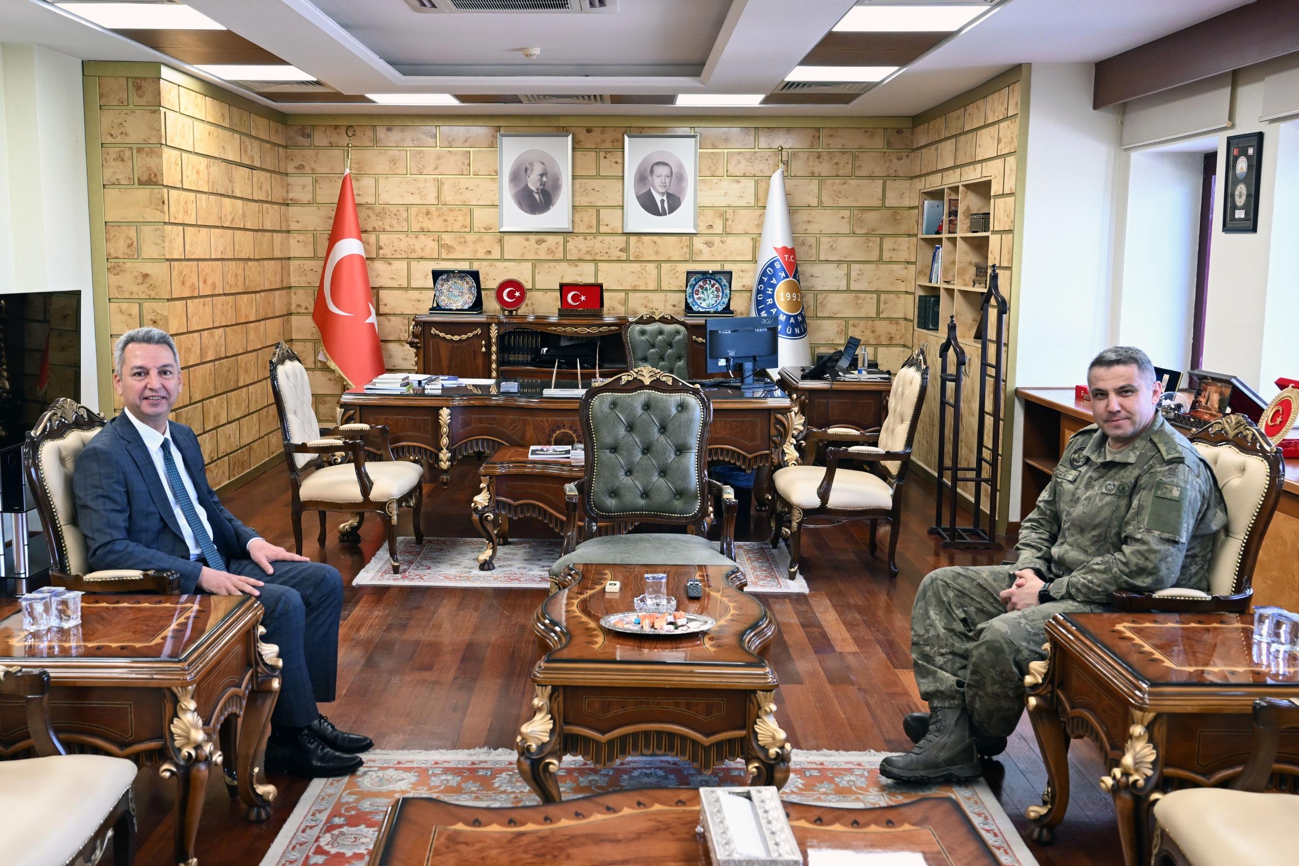 2. Zırhlı Tugay Komutanı Tuğgeneral Mahmut Sert’ten Rektör Okumuş’a Ziyaret