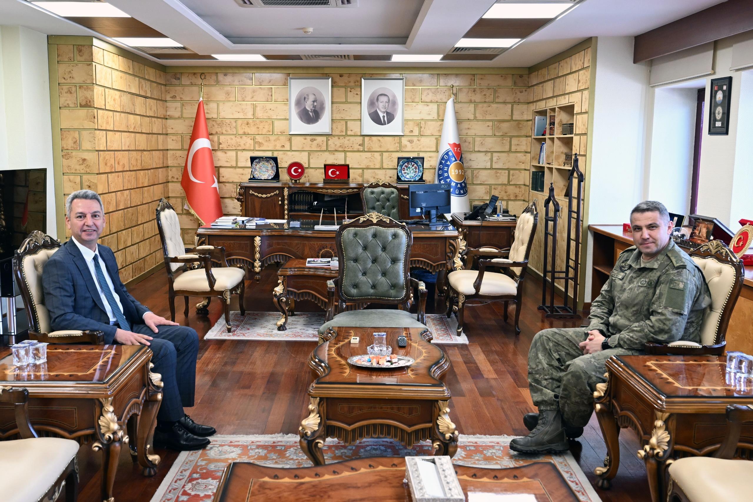 2. Zırhlı Tugay Komutanı Tuğgeneral Mahmut Sert’ten Rektör Okumuş’a Ziyaret