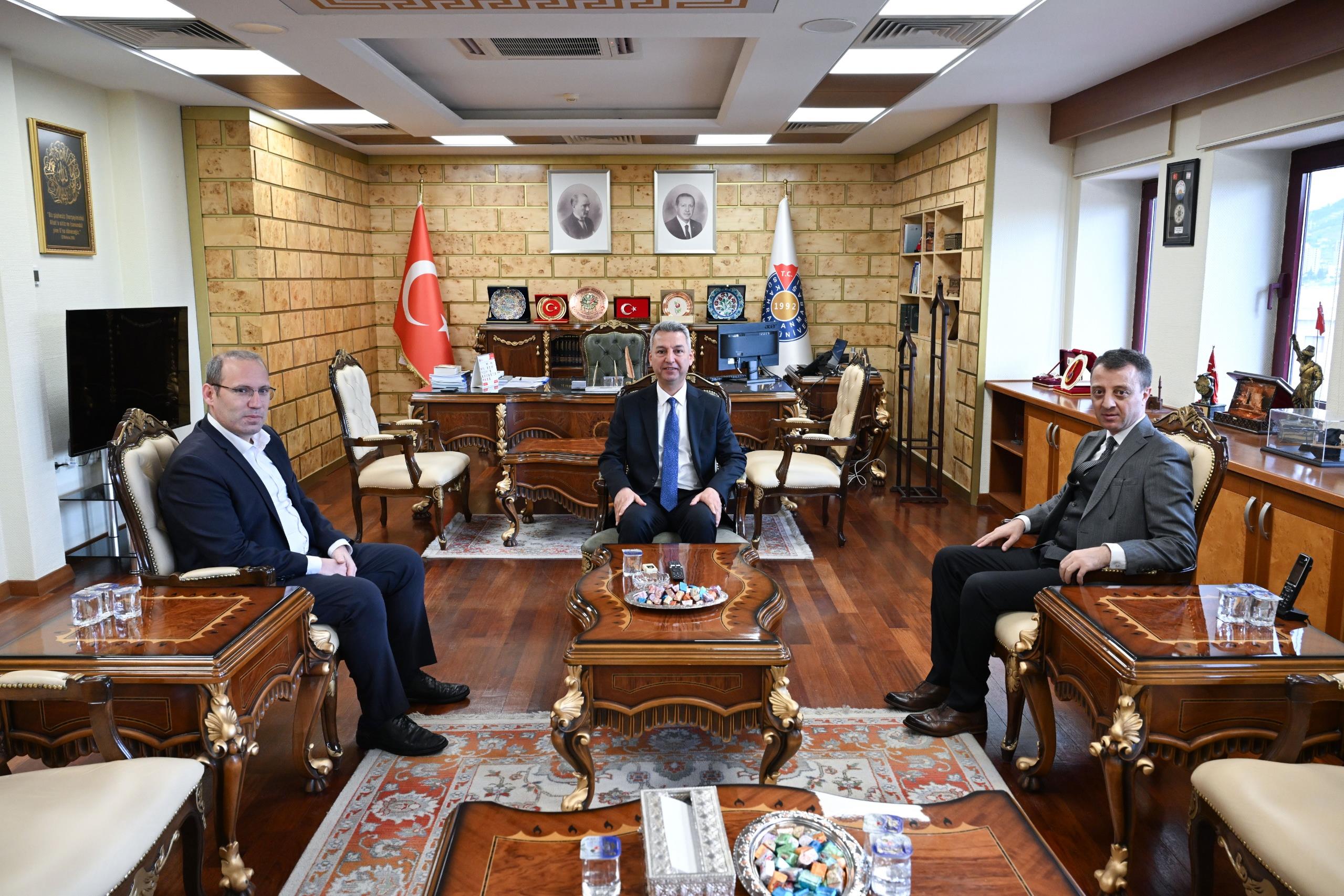 Dulkadiroğlu ve Türkoğlu İlçe Kaymakamlarından KSÜ Rektörü Okumuş’a Ziyaret