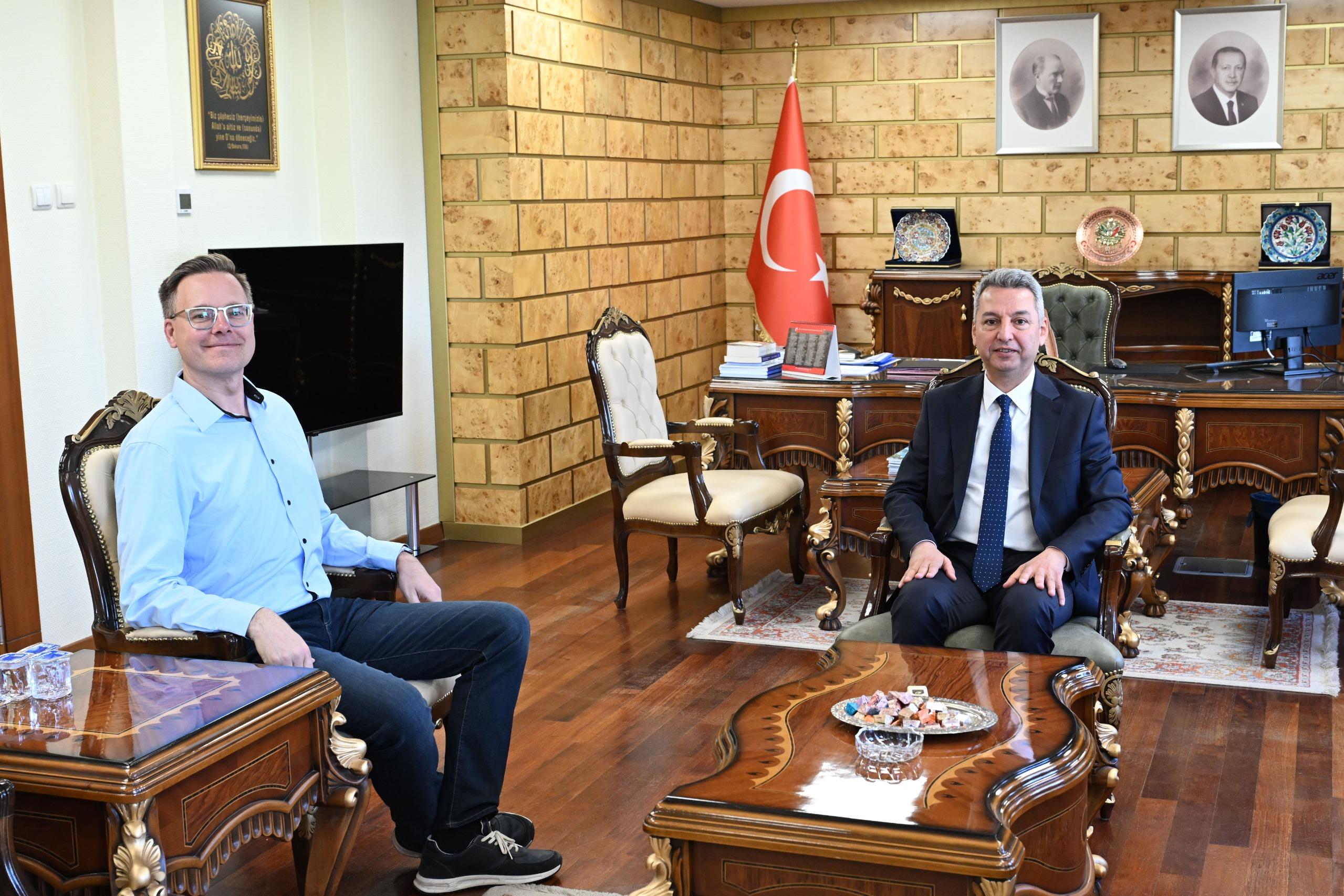 TÜBİTAK Destekli Uluslararası Proje Ekibinden Rektör Okumuş’a Ziyaret