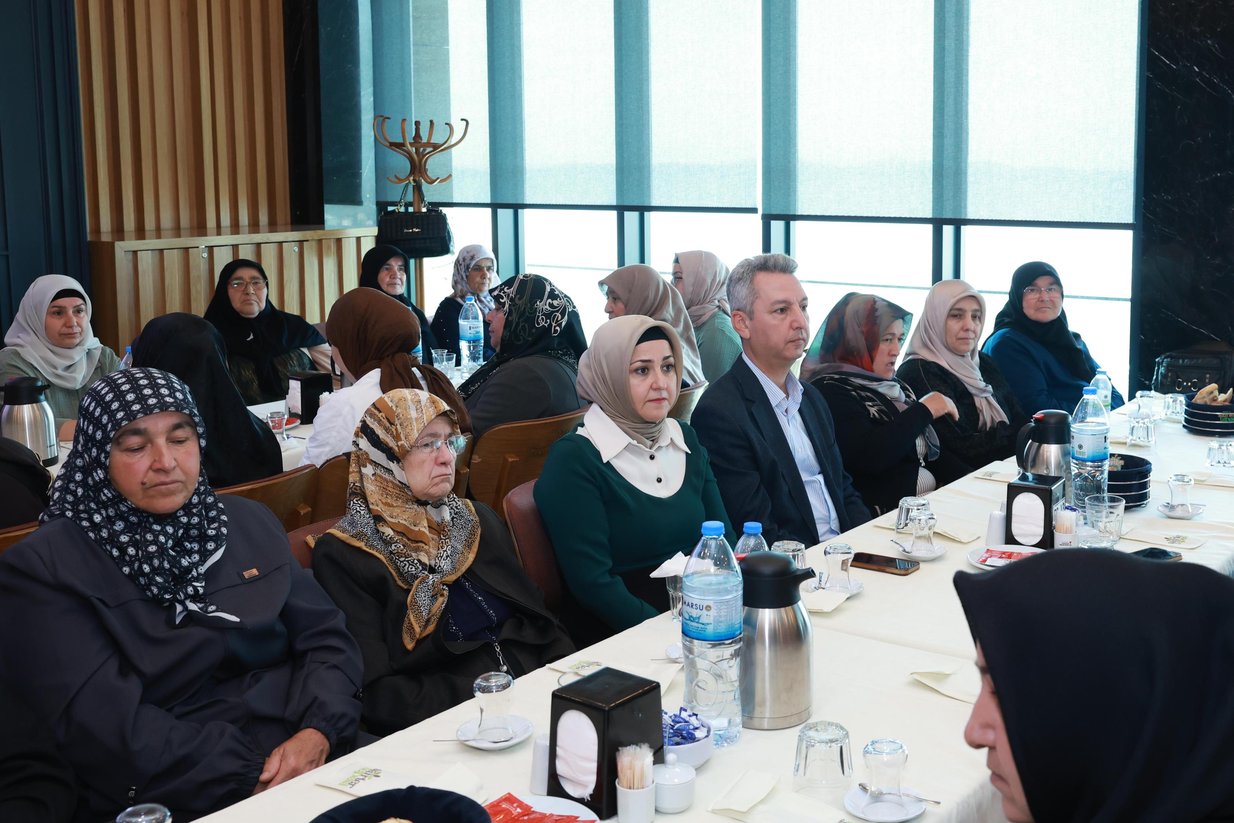 Anneler Günü’nde Şehit ve Gazi Aileleriyle Anlamlı Buluşma