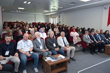 KSÜ’de “Aile ve Gençlik Çalıştayı” Başladı