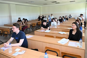 KSÜ’de Üniversiteye Hazırlanan Gençlere Ödüllü Deneme Sınavı Yapıldı