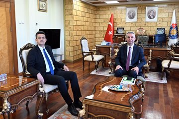 DOĞAKA Genel Sekreteri Alibekiroğlu’ndan KSÜ Rektörü Okumuş’a Ziyaret