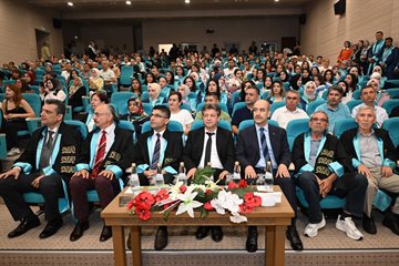 Fen Fakültesi’nde Mezuniyet Sevinci Yaşandı