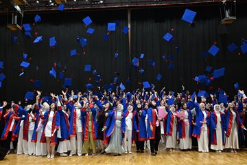Sağlık Bilimleri Fakültesi Mezunları Mesleki Yeminlerini Ederek Kep Attı