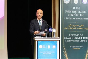Rektör Okumuş, İslam Üniversiteleri Rektörleri Toplantısı'na Katıldı