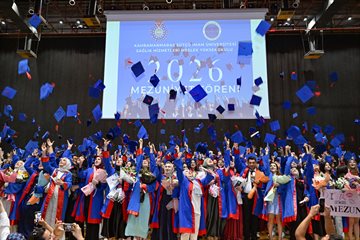 KSÜ Sağlık Hizmetleri Meslek Yüksekokulunda Mezuniyet Coşkusu