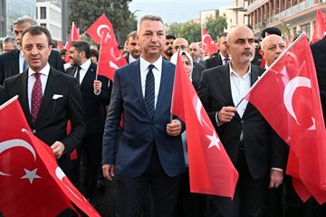 Rektör Okumuş, Şehir Protokolü ile Birlikte 15 Temmuz Anma Etkinliğine Katıldı 