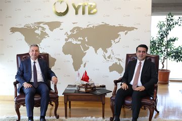 Rektör Okumuş, YTB Başkanı Abdulhadi Turus’u Ziyaret Etti