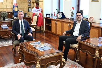 Pazarcık Kaymakamı Hulusi Teke’den KSÜ Rektörü Okumuş’a Ziyaret