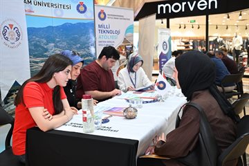 KSÜ, Piazza'da Tercih ve Tanıtım Günlerine Başladı