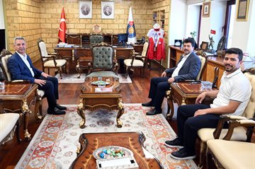 Sakarya Uygulamalı Bilimler Üniversitesi Rektörü Sarıbıyık’tan Rektör Okumuş’a Ziyaret