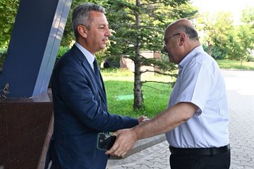 Yargıtay Üyesi Mikail Özdemir’den Rektör Okumuş’a Ziyaret
