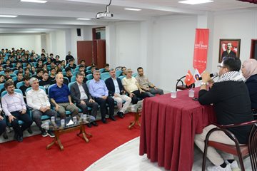 'Gazze’de Öğrenci Olmak' Bilim Kafe Etkinliği ile Ele Alındı