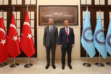 KSÜ Rektörü Prof. Dr. İbrahim Taner Okumuş, Uluslararası Mikro Yeterlilikler Kongresi’ne Katıldı