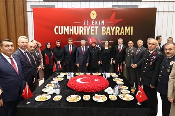 Rektörümüz Prof. Dr. İbrahim Taner Okumuş, Cumhuriyetimizin 103. Yıl Dönümü Kabul Törenine Katıldı
