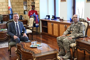 İl Jandarma Komutanı Tuğgeneral Sadık Gülecen, Rektör Okumuş'u Ziyaret Etti