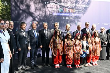 Rektör Vekili Berk, Pusula Maraş Eğitim Merkezi Açılışı ve Kültür Yolu Festivali Etkinliklerine Katıldı