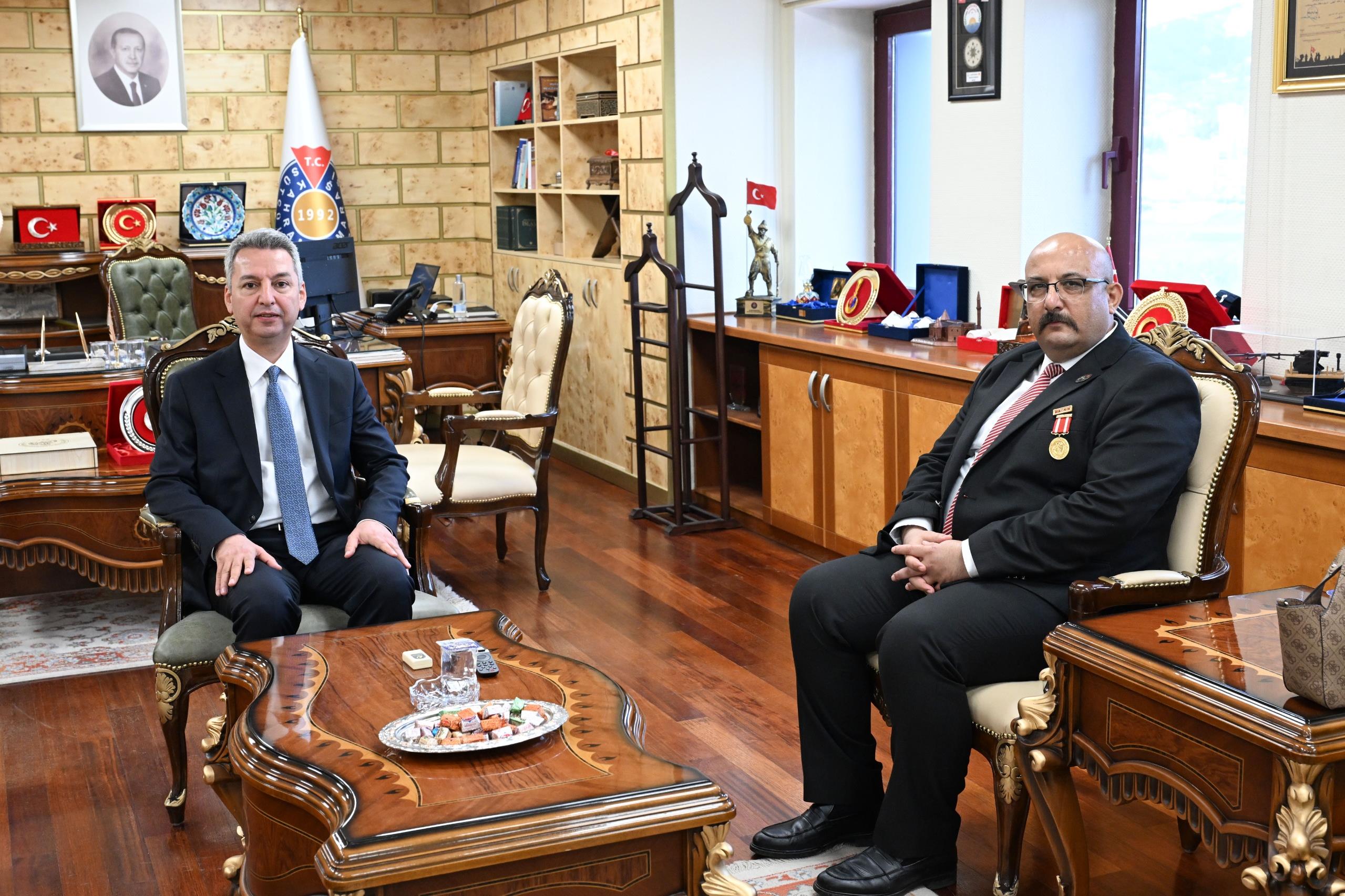 Türkiye Harp Malulü Gaziler, Şehit, Dul Ve Yetimleri Derneği Kahramanmaraş Şubesinden KSÜ Rektörü Okumuş’a Ziyaret